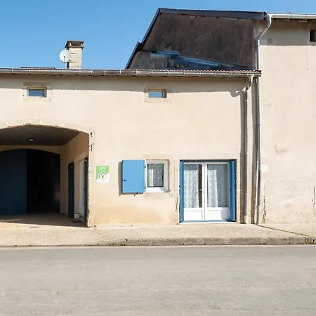 Apartamento à *
